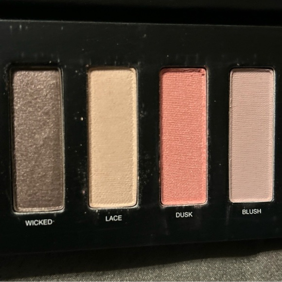 STUDIO MAKEUP LIMITED EDITION Ease To Wear Eyeshadow Palette 9 color eyeshadow - Picture 4 of 14
